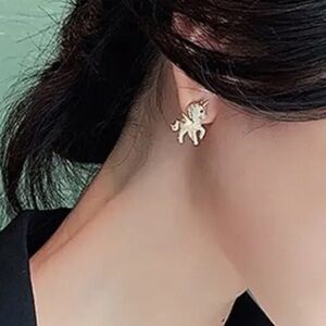 Exquisitely Adorable S925 Silver Unicorn Studs with Expressive Eyes Earrings